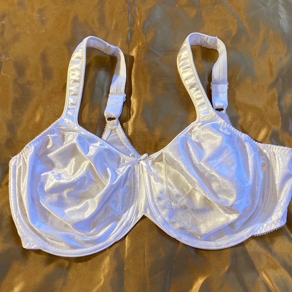 Bali White Underwire Bra 38D